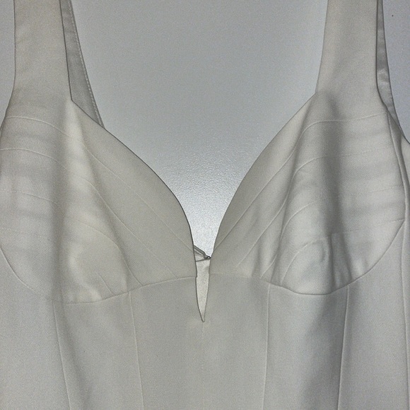 Bardot Ivory Fit and Flare Mini Dress Size Medium US 6 - Picture 2 of 5